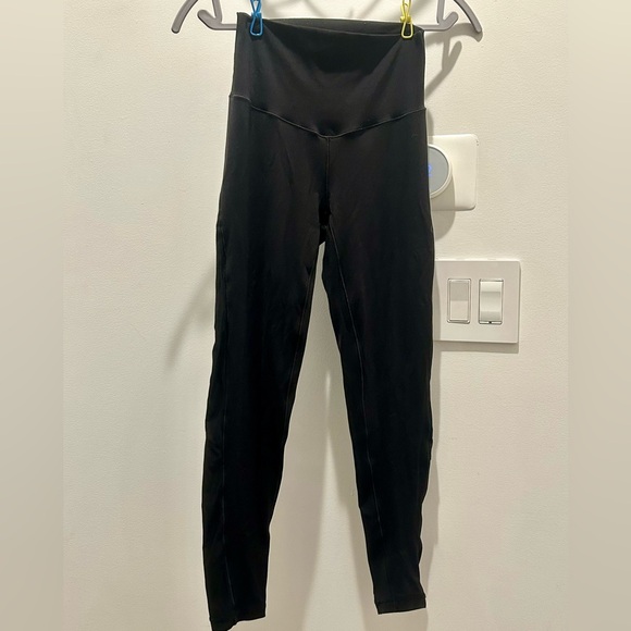 Aerie Chill Play Move Mesh 7/8 Leggings size Small Short - Picture 1 of 3